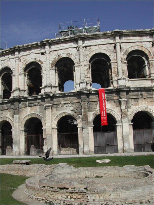 073- les arenes